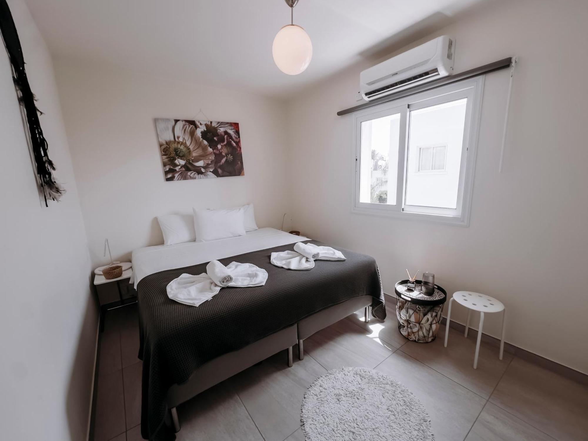 Ferienwohnung Viking Family Superior Lux Agia Napa Exterior foto